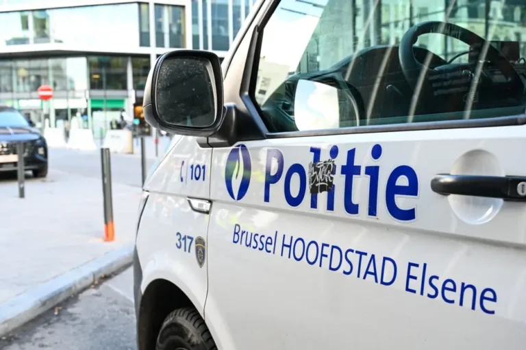 Carrière bij de Belgische politie: graden, salarissen en selectie 2026