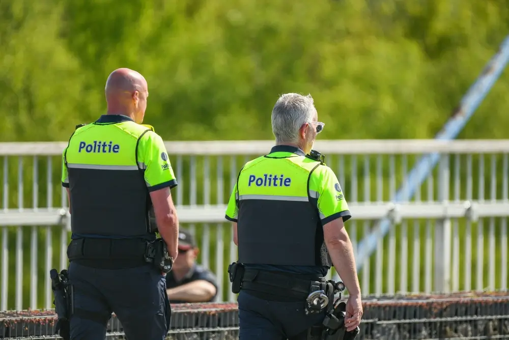 Carrière police belge : grades, salaires et sélection 2026